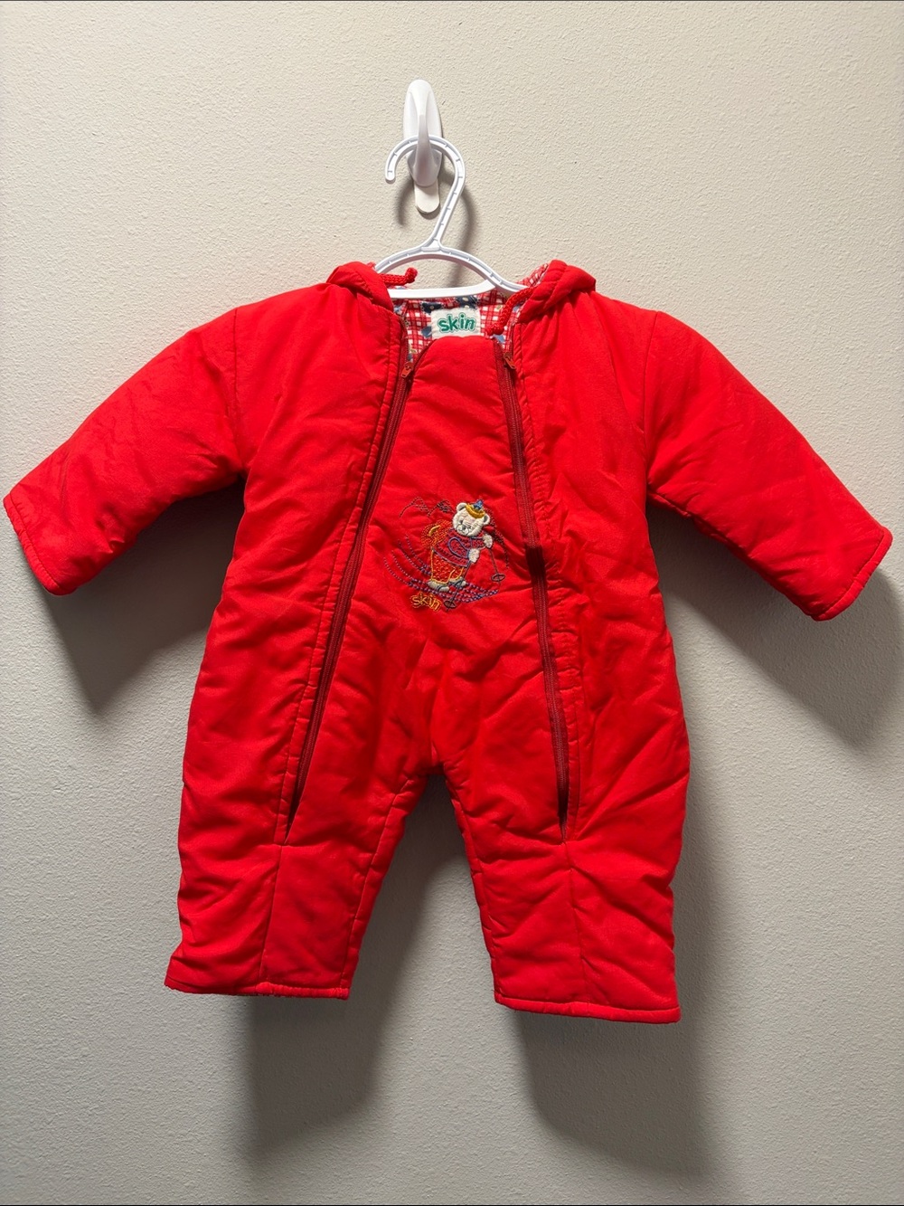 Vintage 90s Red Ski Bear Baby Snowsuit Bunting - Size 0 (0-3M)